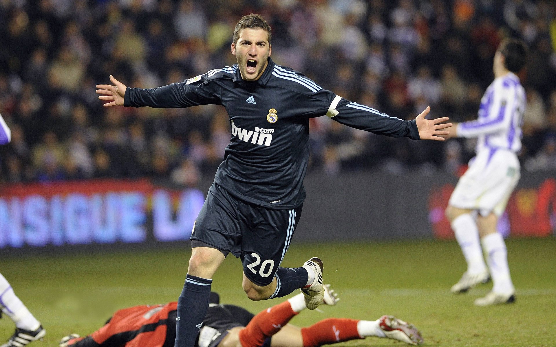 国足青训实现突破 球员技惊四座获得国际关注,国足青训计划